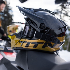 Шлемы и аксессуары