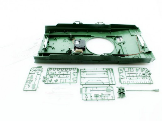 Верхняя часть корпуса с комплектом аксессуаров для танка Leopard 2A6, неокрашеная.