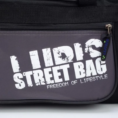 Сумка дорожная на молнии, 3 наружных кармана, длинный ремень, цвет чёрный