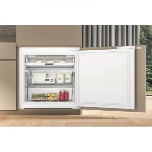 Встраиваемые холодильники Whirlpool Whirlpool WHSP70T241P