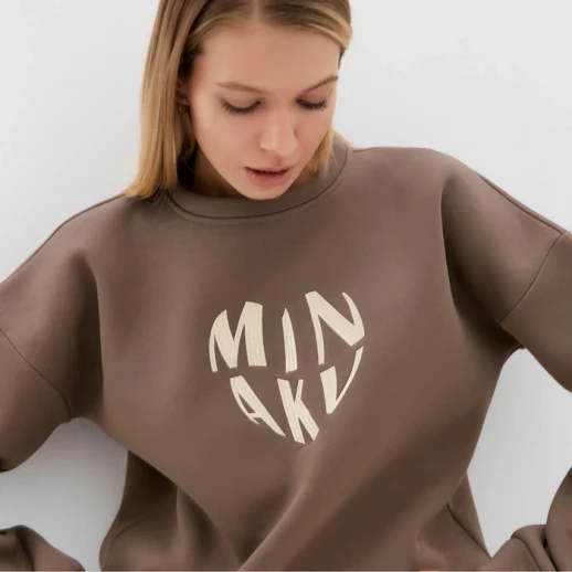 Свитшот женский MINAKU: Velvet Collection цвет коричневый