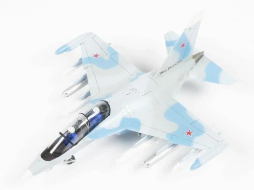 Сборная модель ZVEZDA Российский учебно-боевой самолет Як-130, 1/72