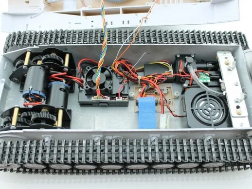 Р/У танк Taigen 1/16 Panzerkampfwagen IV Ausf.F2.Sd.Kfz (Германия) 2.4G RTR, зимний камуфляж