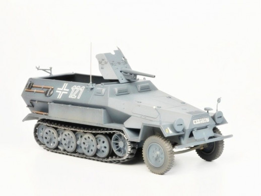 Сборная модель ZVEZDA Немецкий бронетранспортер Sd.Kfz.251/10 AUSF B с 37мм орудием «Ханомаг», 1/35