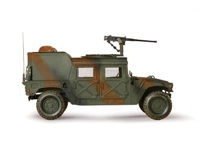 Сборная модель ZVEZDA Американский армейский вездеход "Хаммер", подарочный набор, 1/35