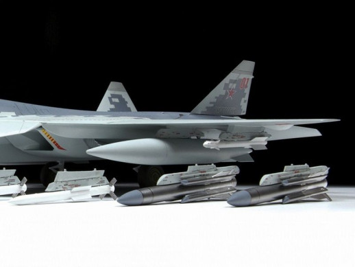 Сборная модель ZVEZDA Российский многофункциональный истребитель пятого поколения Су-57, 1/48