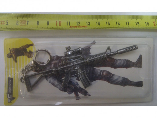 Брелок-сувенир автоматы из металла серии "Cross Fire" М16, FAMAS