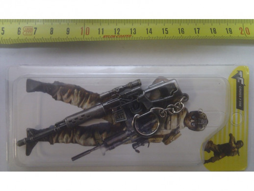 Брелок-сувенир автоматы из металла серии "Cross Fire" М16, FAMAS