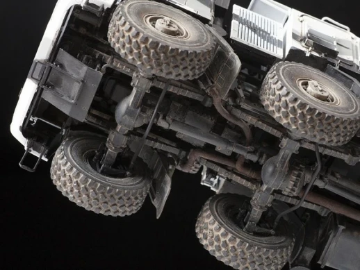 Сборная модель ZVEZDA Российский самоходный зенитный ракетно-пушечный комплекс Панцирь-С1, 1/35