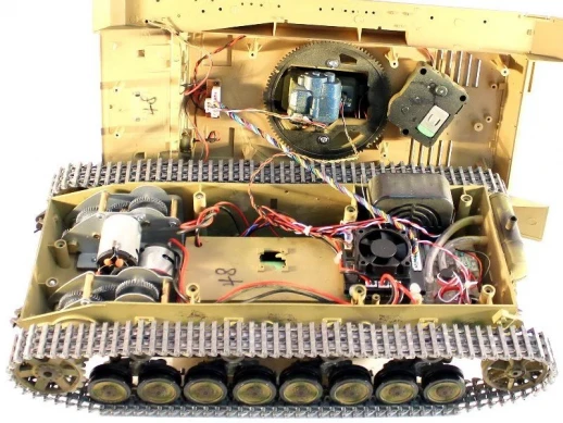 Р/У танк Taigen 1/16 Dak PZ.Kpfw. IV Ausf. F-1 (Германия) HC 2.4G RTR