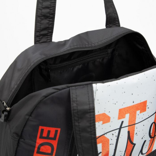 Сумка спортивная, отдел на молнии, наружный карман, длинный ремень, цвет чёрный