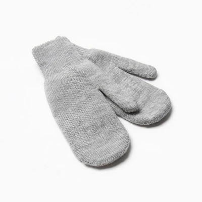 Женские варежки в подарочной коробке "Новый год" р.19