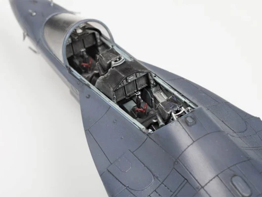 Сборная модель ZVEZDA Российский легкий штурмовик Як-130, 1/48