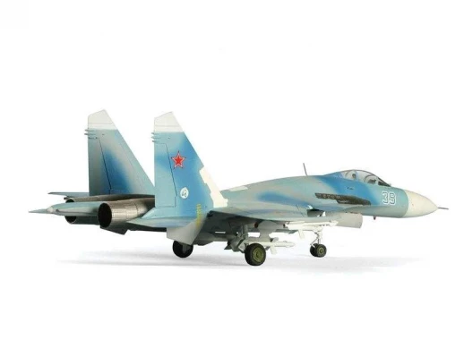 Сборная модель ZVEZDA Советский истребитель Су-27, подарочный набор, 1/72