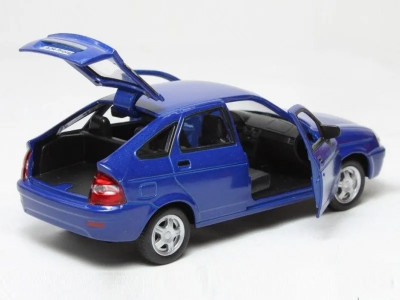 Машина Autotime "LADA PRIORA" гражданская 1:36