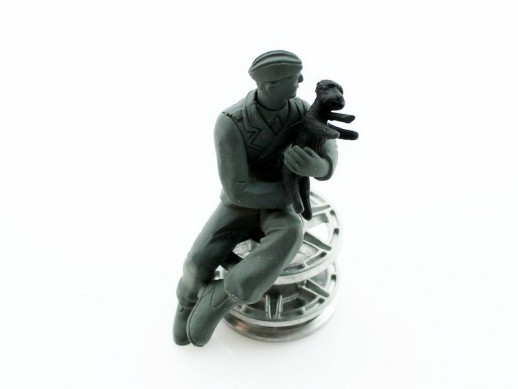 Фигурка. Немецкий солдат с собакой